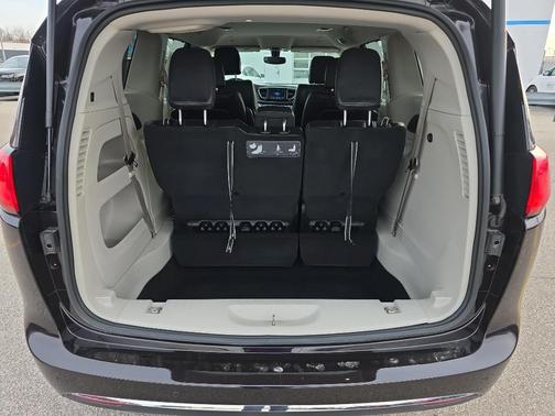 2018 Chrysler Pacifica Touring-L