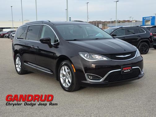 2018 Chrysler Pacifica Touring-L