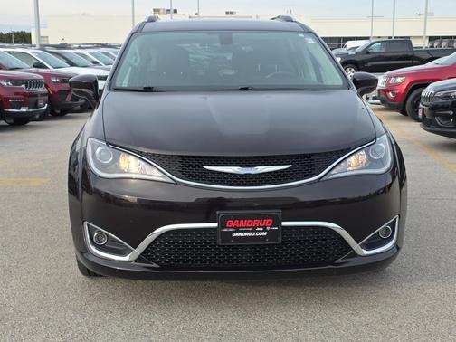 2018 Chrysler Pacifica Touring-L