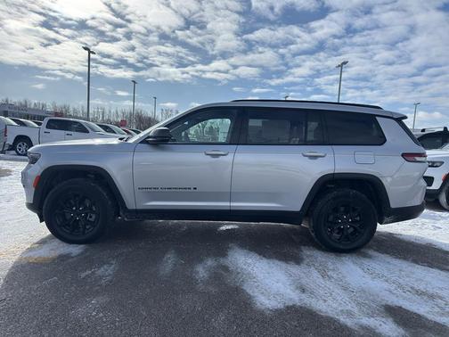 2024 Jeep Grand Cherokee L Laredo