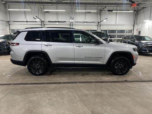 2024 Jeep Grand Cherokee L Laredo