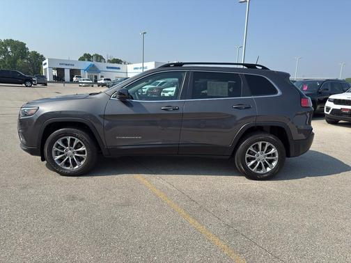 2022 Jeep Cherokee Latitude Lux