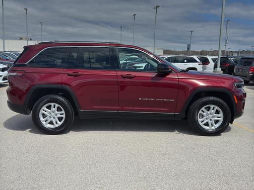 2023 Jeep Grand Cherokee Laredo