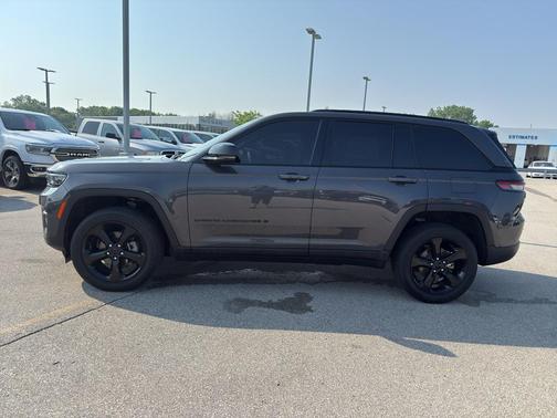 2023 Jeep Grand Cherokee Altitude