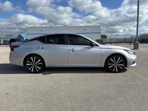 2019 Nissan Altima 2.5 SR