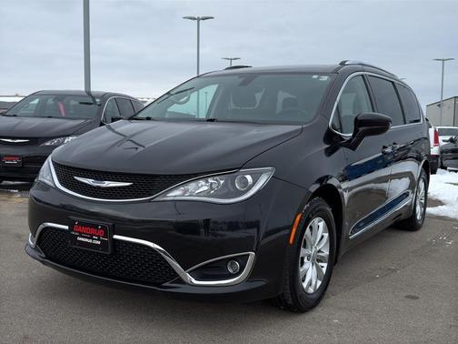 2018 Chrysler Pacifica Touring-L