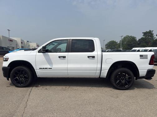 Bright White Clearcoat 2026 RAM 1500 Laramie