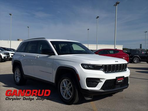 2024 Jeep Grand Cherokee Laredo