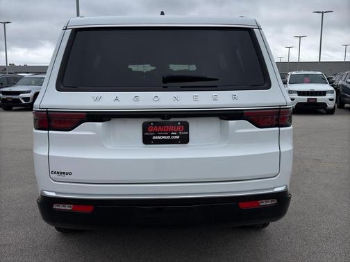 2024 Jeep Wagoneer Base