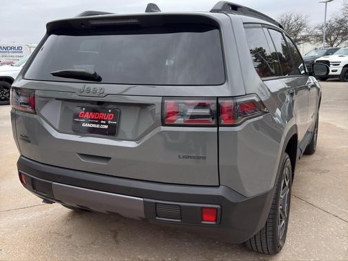 2026 Jeep Cherokee LAREDO/LIMITED