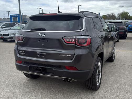 Granite Crystal Clearcoat Metallic 2019 Jeep Compass Limited