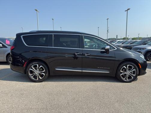 2022 Chrysler Pacifica Pinnacle
