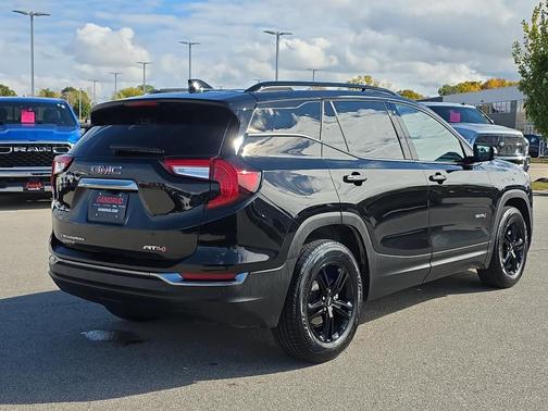 2023 GMC Terrain AT4