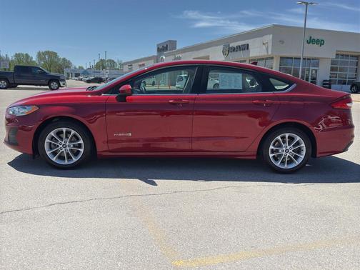 2019 Ford Fusion Hybrid SE