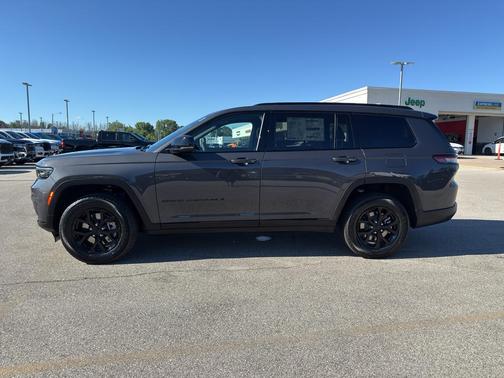 2025 Jeep Grand Cherokee L Laredo