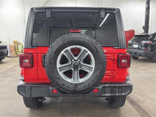 Firecracker Red Clearcoat 2021 Jeep Wrangler Unlimited Sahara
