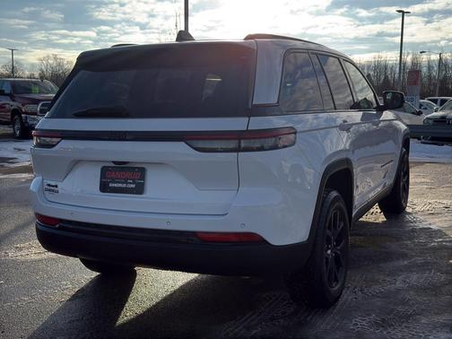 2024 Jeep Grand Cherokee Laredo