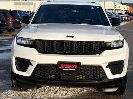 2024 Jeep Grand Cherokee Laredo