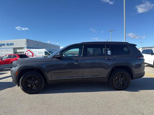 2025 Jeep Grand Cherokee L Laredo