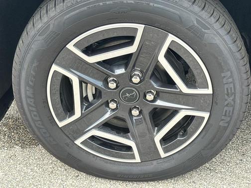 Diamond Black 2026 Jeep Cherokee LAREDO/LIMITED