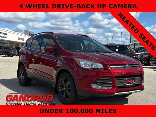 Ruby Red Metallic Tinted Clearcoat 2016 Ford Escape SE