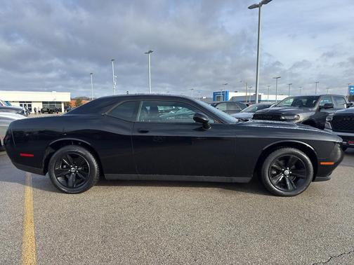 2016 Dodge Challenger SXT
