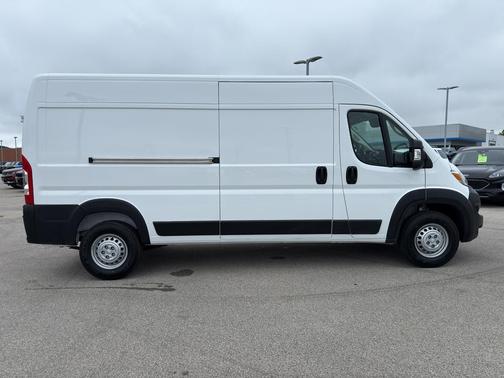 Bright White Clearcoat 2026 RAM ProMaster 2500 High Roof