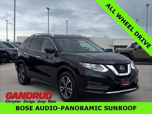 Magnetic Black 2019 Nissan Rogue SV