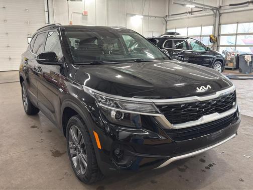 Cherry Black 2023 Kia Seltos S