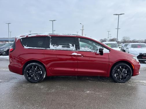 2026 Chrysler Pacifica Limited