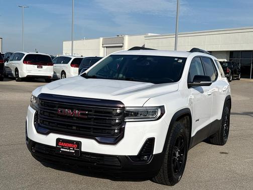 2023 GMC Acadia AT4