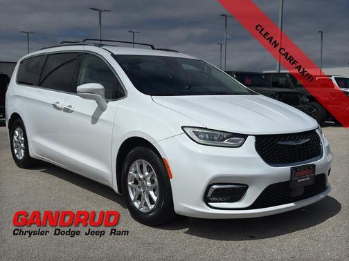 2021 Chrysler Pacifica Touring-L
