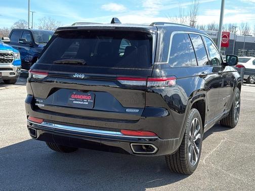 2022 Jeep Grand Cherokee Overland