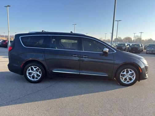 2020 Chrysler Pacifica Limited