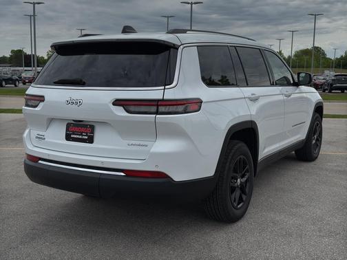 2023 Jeep Grand Cherokee L Laredo