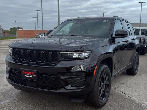 Diamond Black 2024 Jeep Grand Cherokee Laredo