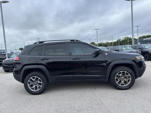 2022 Jeep Cherokee Trailhawk