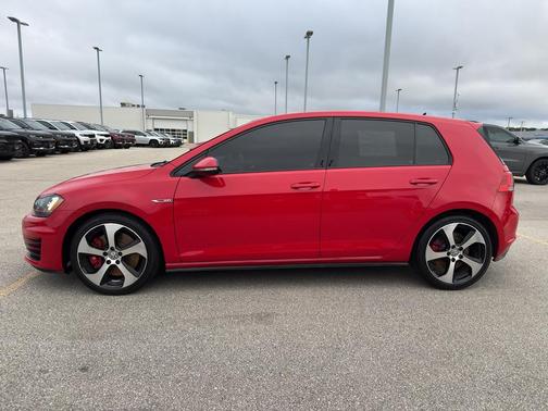 2017 Volkswagen Golf GTI SE 4-Door