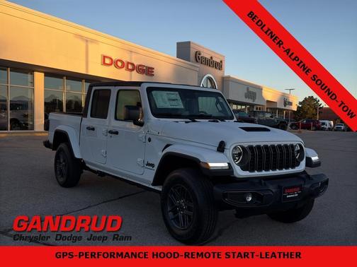 2025 Jeep Gladiator Sport