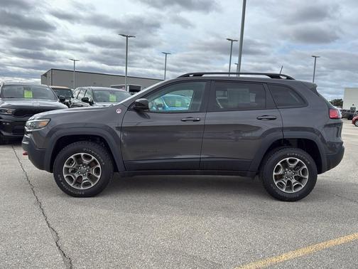 2022 Jeep Cherokee Trailhawk