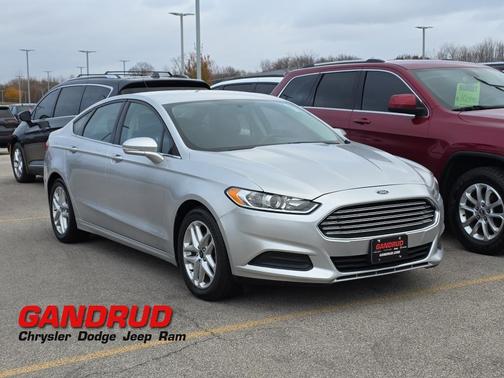2014 Ford Fusion SE