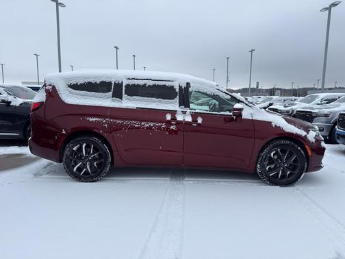 2022 Chrysler Pacifica Limited