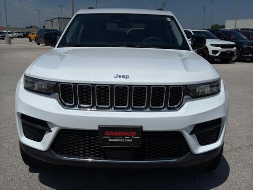 2023 Jeep Grand Cherokee Laredo