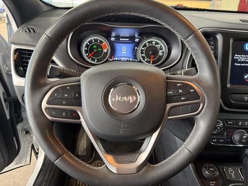 Bright White Clearcoat 2021 Jeep Cherokee Latitude Lux