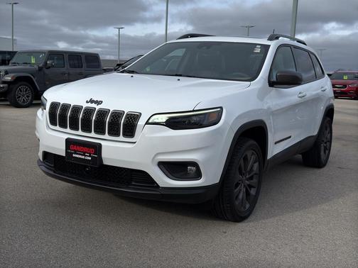 Bright White Clearcoat 2021 Jeep Cherokee Latitude Lux