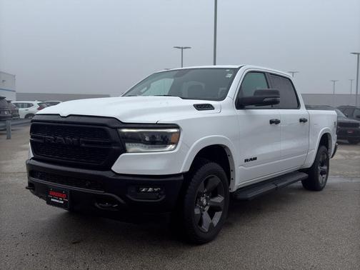 Bright White Clearcoat 2023 RAM 1500 Big Horn