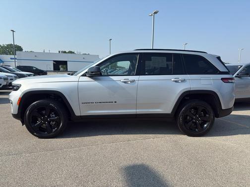 2023 Jeep Grand Cherokee Altitude