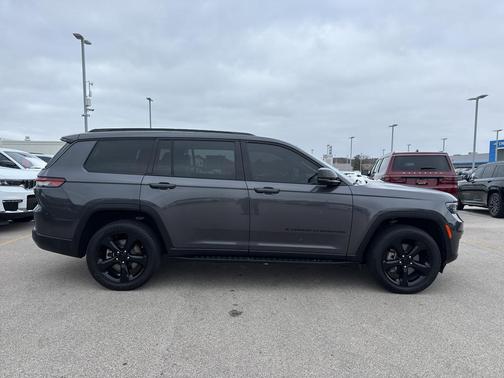 2023 Jeep Grand Cherokee L Laredo