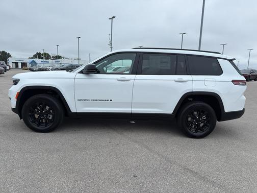 2025 Jeep Grand Cherokee L Laredo