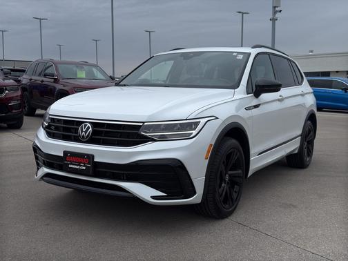 2024 Volkswagen Tiguan 2.0T SE R-Line Black